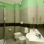 Alloro Bathroom